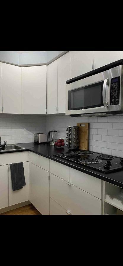 Cozy Vancouver Condo المظهر الخارجي الصورة