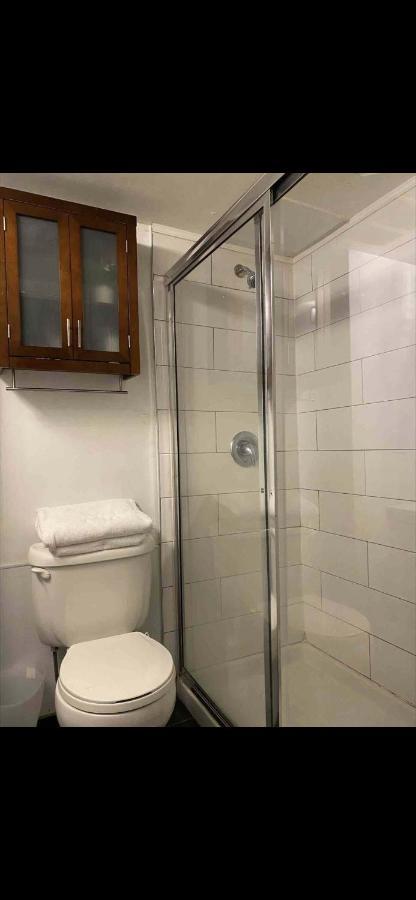 Cozy Vancouver Condo المظهر الخارجي الصورة